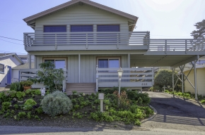 444 Bristol Street, Cambria, CA 93428 : Cambria Real Estate