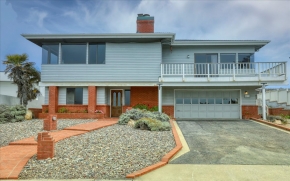 4774 Windsor Boulevard, Cambria, CA 93428